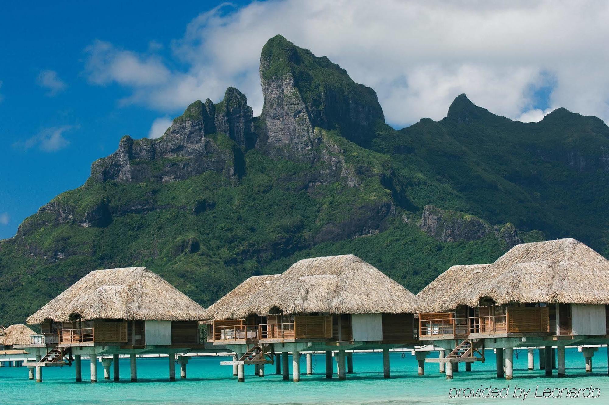 Four Seasons Station touristique